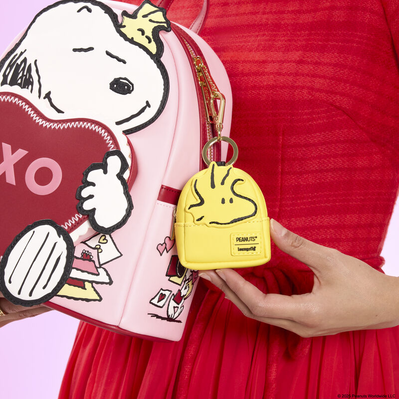 Peanuts LF Mystery Mini Backpack Keychain Charm Blind Box